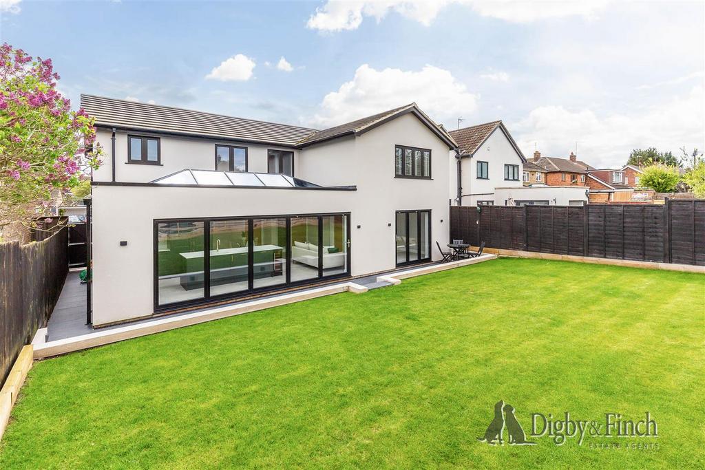 19 Stirling Road, Stamford, PE9 2 XF-9watermarked.j