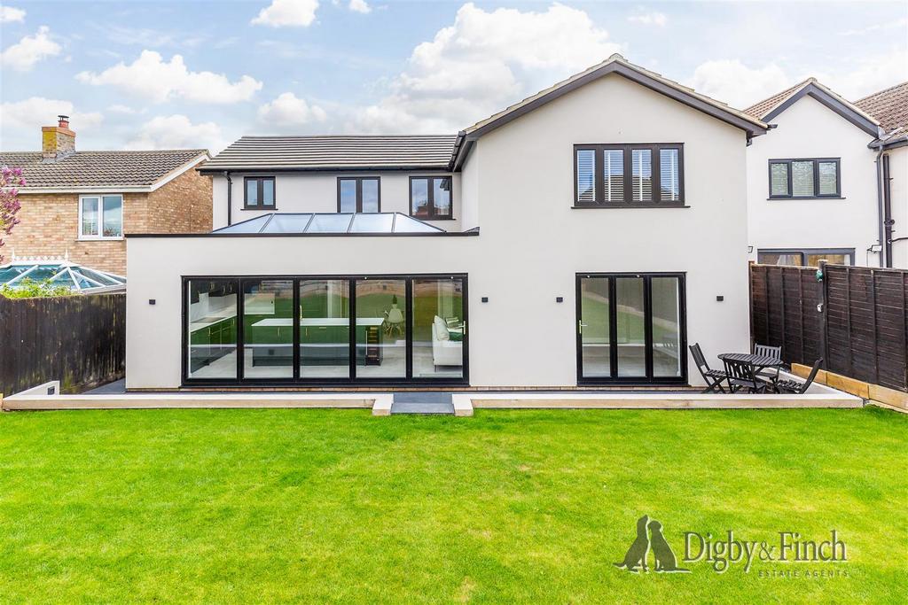 19 Stirling Road, Stamford, PE9 2 XF-8watermarked.j