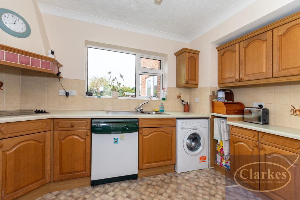 Fc 021 183 redhill drive 017