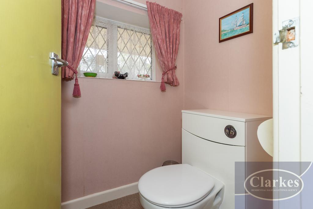 Fc 021 183 redhill drive 018