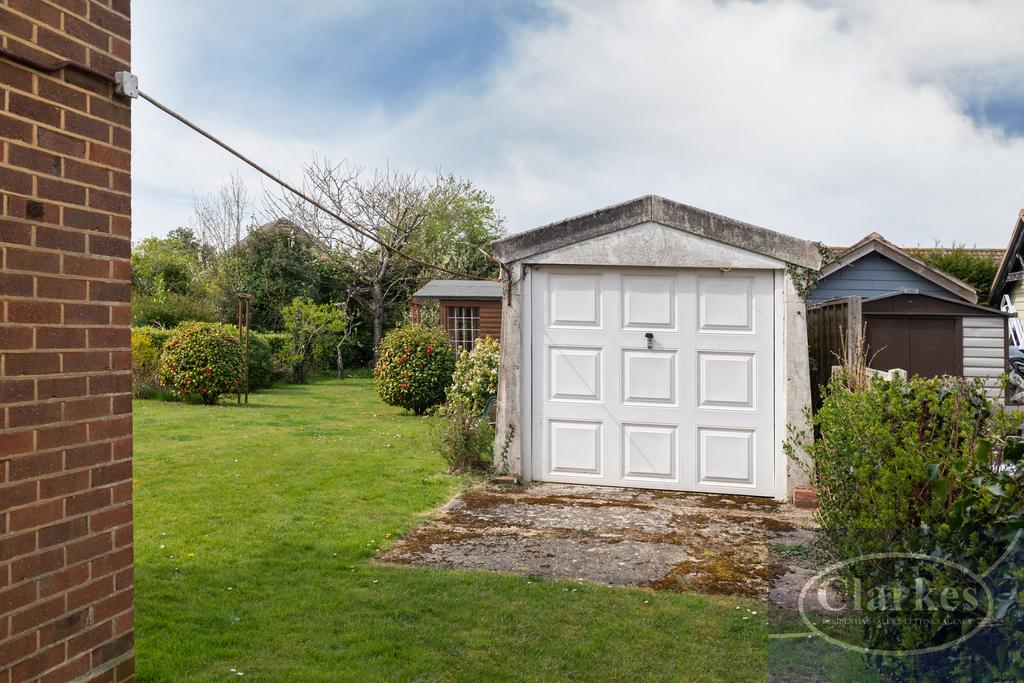 Fc 021 183 redhill drive 008