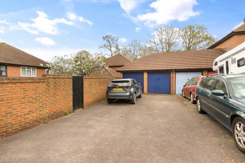 29 Cooke Rise, Warfield, Bracknell, RG42 2QN
