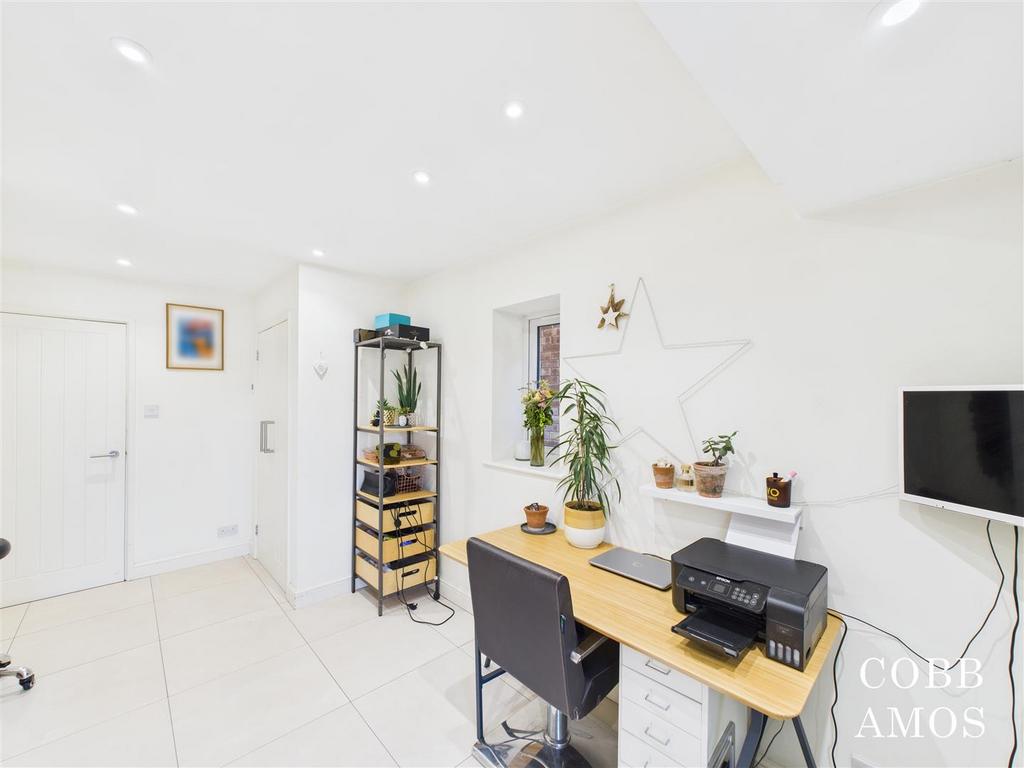 CAM02803 G0-PR0167-STILL003.jpg