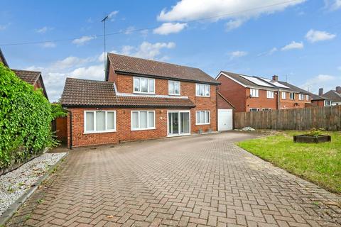 19 Gipping Road, Great Blakenham, Ipswich, IP6 0JH