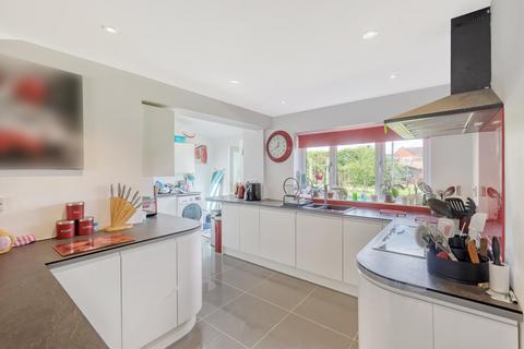 19 Gipping Road, Great Blakenham, Ipswich, IP6 0JH