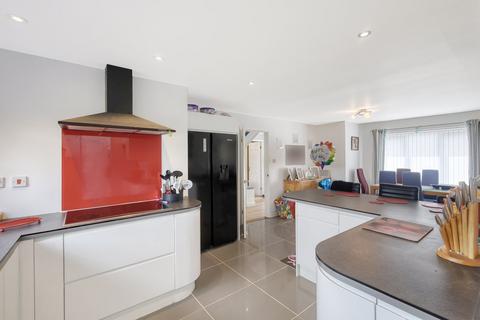 19 Gipping Road, Great Blakenham, Ipswich, IP6 0JH