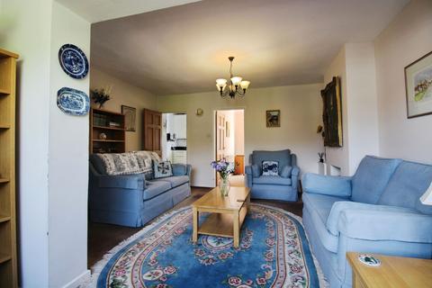 35 Barrow Close, Marlborough, SN8 2BD