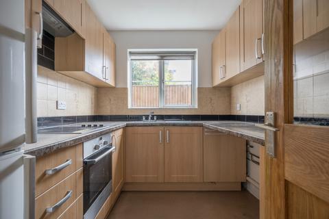 2 bedroom apartment for sale, Grayshott, centre