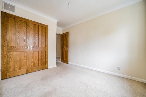 2 bedroom apartment for sale, Grayshott, centre