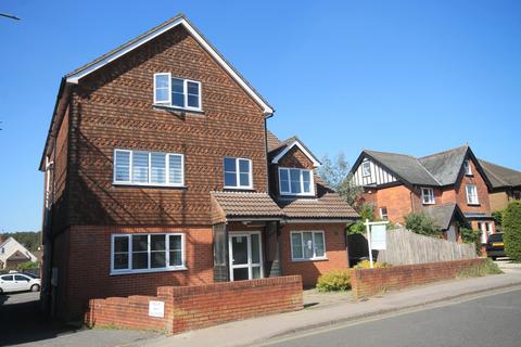 2 bedroom apartment for sale, Grayshott, centre