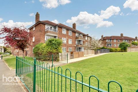10, Ingleton House Kings Lynn Drive, Romford, RM3 8BW