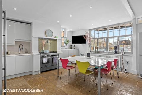 5 bedroom detached house for sale, The Square, Broxbourne EN10