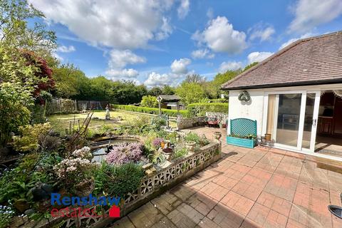 4 bedroom detached bungalow for sale, Kniveton Park, Ilkeston, Derbyshire