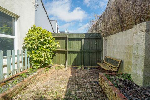 3 bedroom terraced house for sale, Emmanuel Road, Hastings