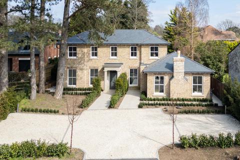 4 bedroom semi-detached house for sale, Heath Ridge Green, Cobham, Surrey, KT11