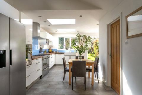 30 Mill Plat Avenue, Isleworth, TW7 6RD