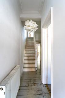 30 Mill Plat Avenue, Isleworth, TW7 6RD
