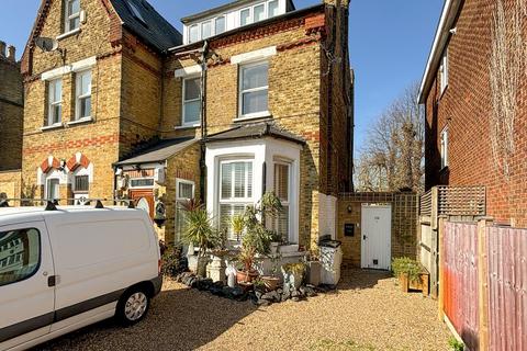 2 bedroom flat for sale, Tyson Road, Forest Hill , London, SE23