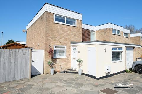 1 Fox Close, Orpington, BR6 6LR
