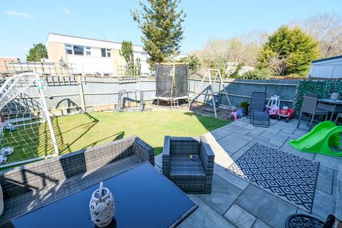 1 Fox Close, Orpington, BR6 6LR