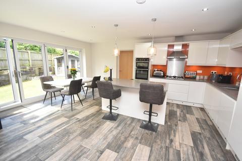 5 bedroom detached house for sale, Oak Tree Way, Whitchurch