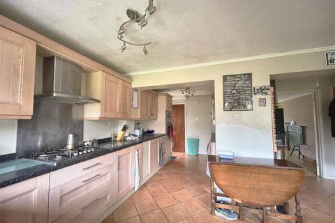 9 Vicarage Close, Weston-super-mare, BS22 7PA