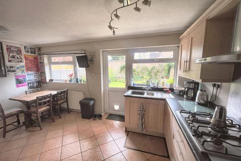 9 Vicarage Close, Weston-super-mare, BS22 7PA