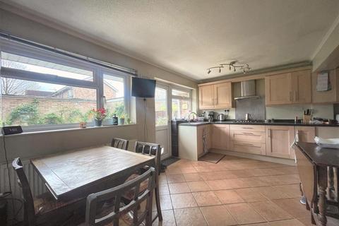 9 Vicarage Close, Weston-super-mare, BS22 7PA