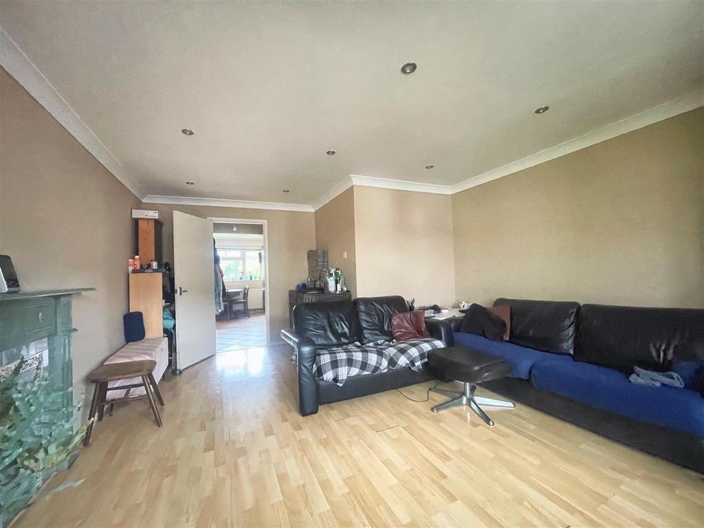 Lounge.....jpg