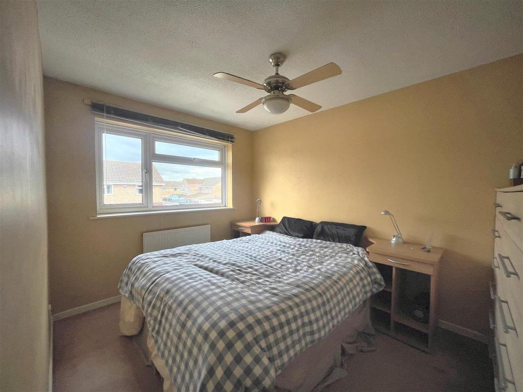 Bedroom 1.jpg