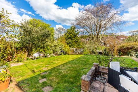 1 Ballantyne Road, Rushden, NN10 9FJ