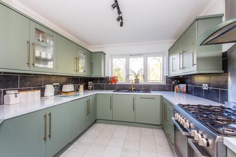 1 Ballantyne Road, Rushden, NN10 9FJ