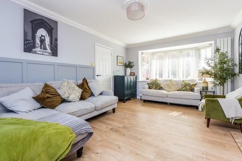 1 Ballantyne Road, Rushden, NN10 9FJ