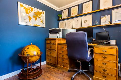 1 Ballantyne Road, Rushden, NN10 9FJ