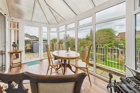 11 Hazel Close, Uttoxeter, ST14 8UT