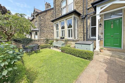 5 bedroom end of terrace house for sale, West End Avenue, Harrogate