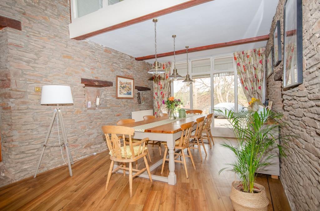 Dining area.jpg