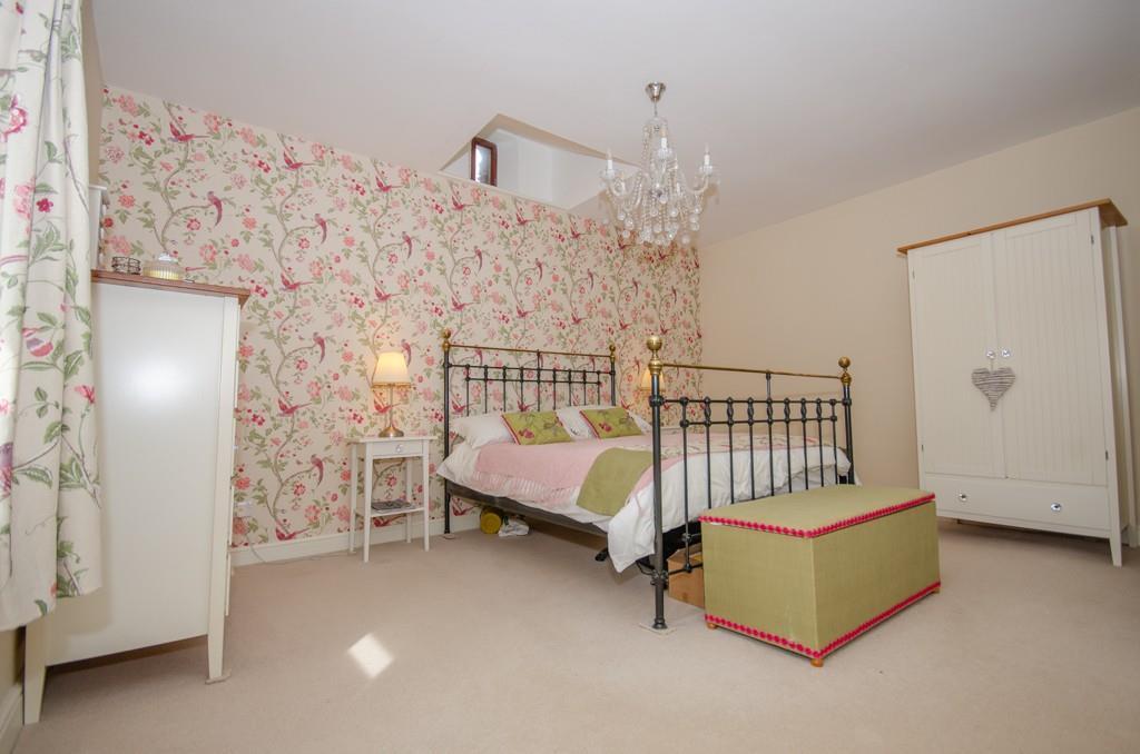 Master bedroom.jpg