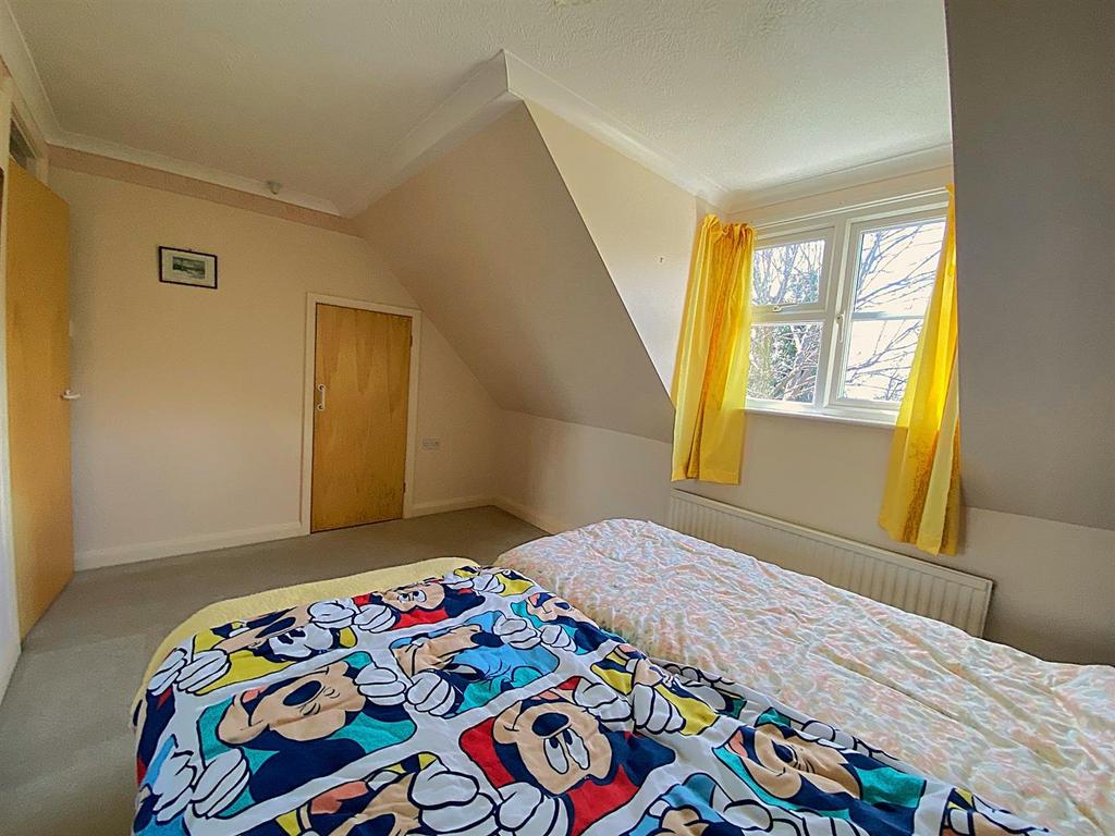 77 Rotherfield Ave - Bed4.jpg