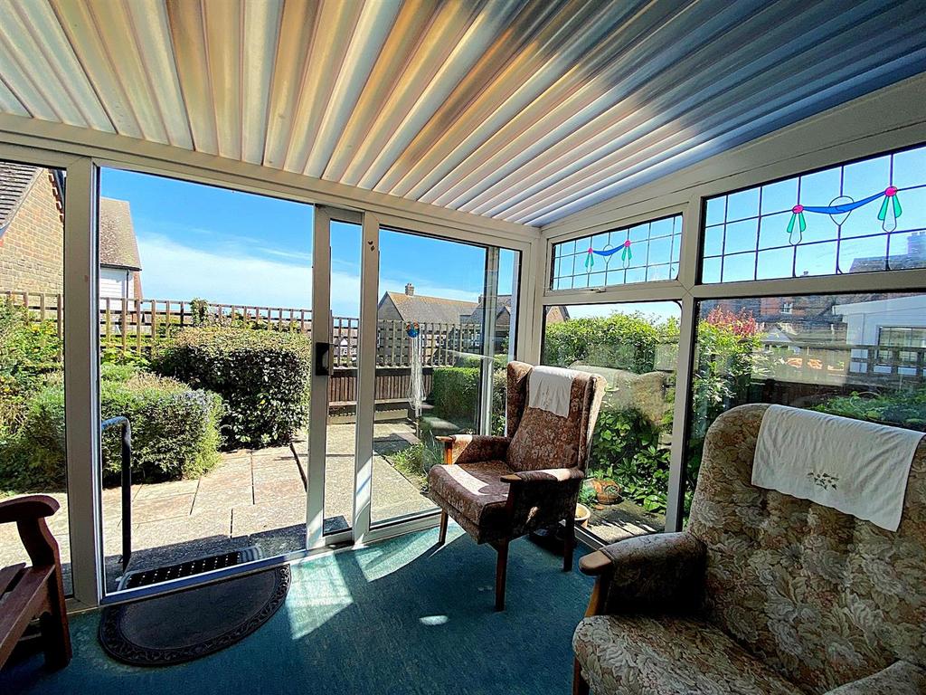 77 Rotherfield Ave - Conservatory.jpg