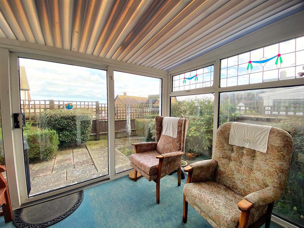 77 Rotherfield Ave - Conservatory.jpg