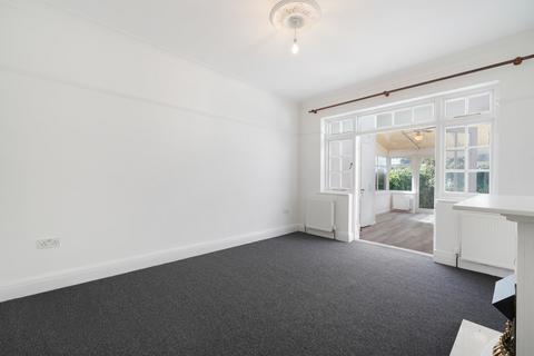 1 bedroom in a house share to rent, Woodland Way, Mill Hill NW7