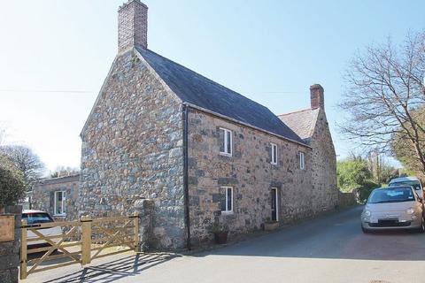 2 bedroom property to rent - La Villiaze, St Andrew's, Guernsey, GY6