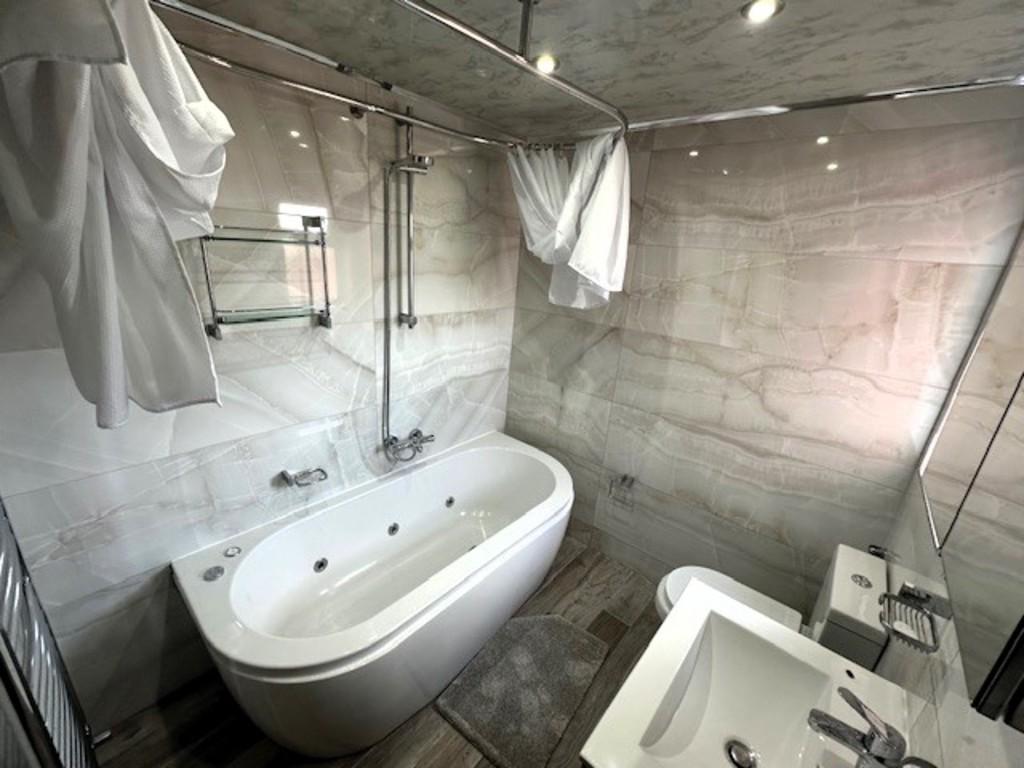 Family bathroom
