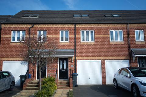 3 bedroom terraced house for sale, Regent Street, NOTTINGHAM NG10