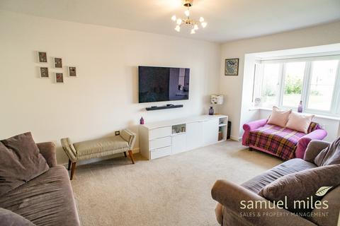 17 Evening Star, Royal Wootton Bassett, Swindon, SN4 8FR