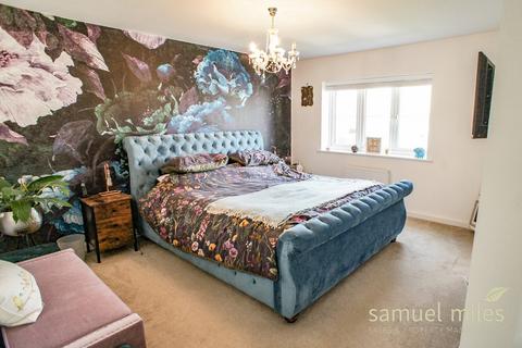 17 Evening Star, Royal Wootton Bassett, Swindon, SN4 8FR