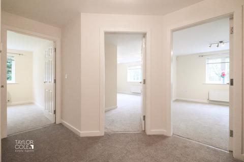 8 Birchfield Close, Tamworth, B77 1GY