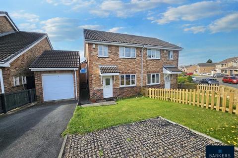 3 Greenfields, Heckmondwike, WF16 9HG