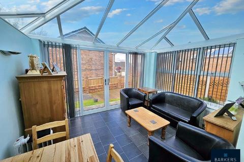 3 Greenfields, Heckmondwike, WF16 9HG